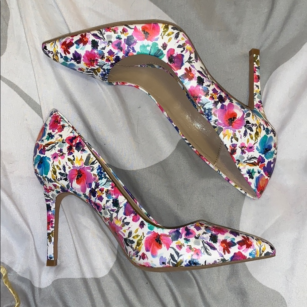 GILI Floral Heels